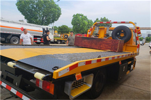 翁牛特旗附近拖车电话号码服务